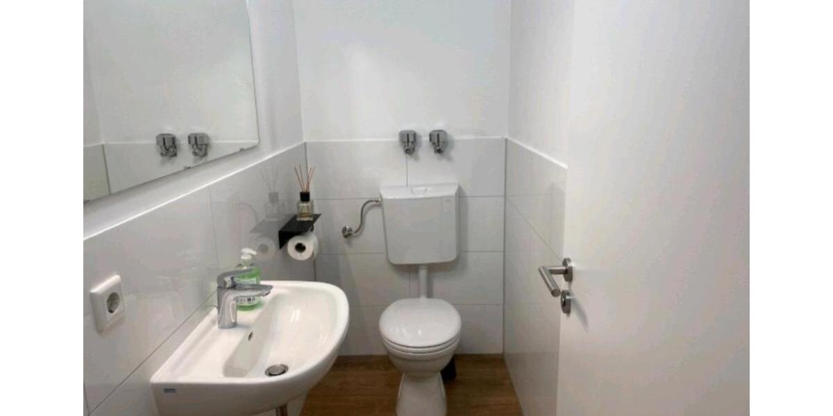 Etagenwohnung Neuss - 1 Zimmer, 9 m&sup2;, 500&euro; | Angebot:26548389
