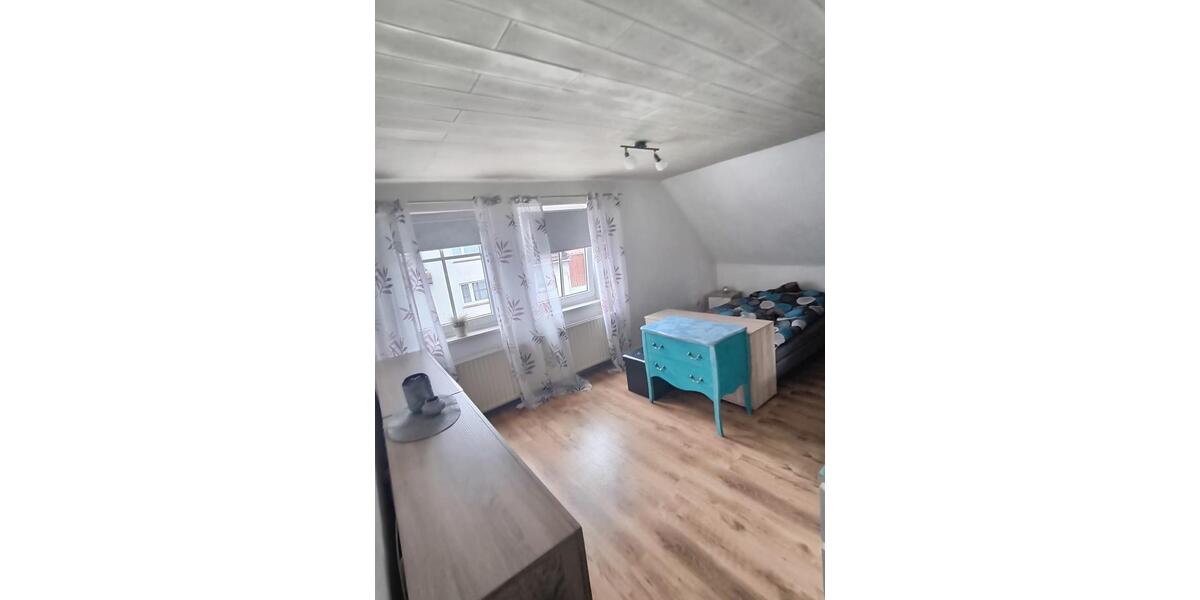 Sehr schöne 2 Zimmer Wohnung zimmer