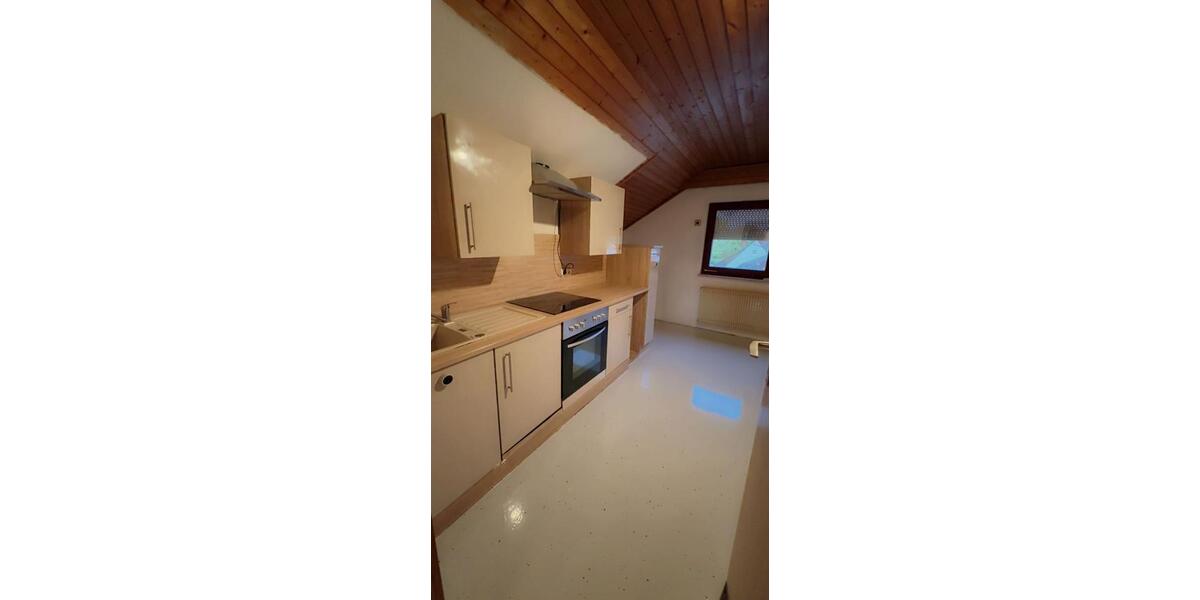 Dachgeschoßwohnung Tuttlingen - 3 Zimmer, 70 m&sup2;, 750&euro; | Angebot:26689048