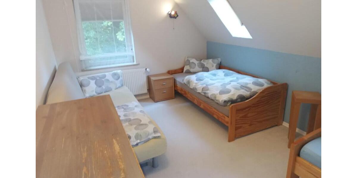 Wohnen auf Zeit Broderstorf - 4 Zimmer, 130 m&sup2;, 25&euro; | Angebot:23784932