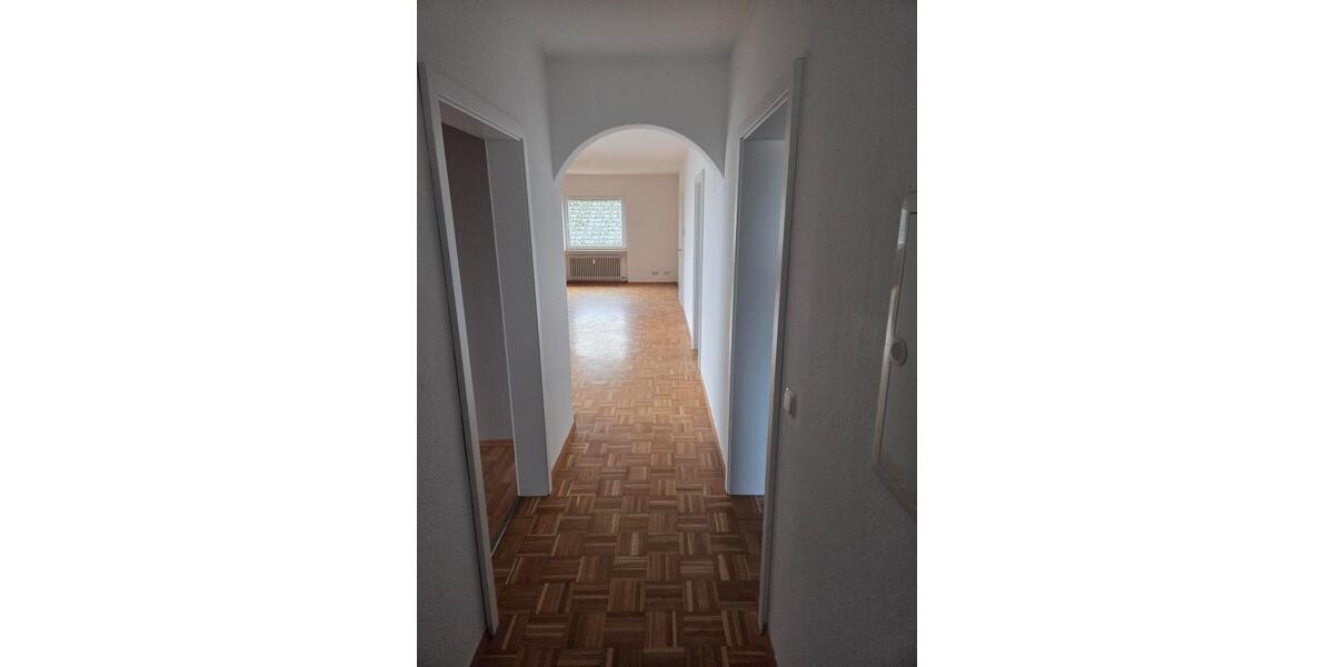 Dachgeschoßwohnung Mettlach - 3.5 Zimmer, 122 m&sup2;, 950&euro; | Angebot:24940943