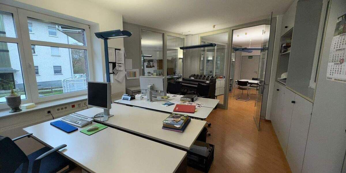 Gewerbeobjekt Schieder-Schwalenberg Schieder - 3 Zimmer, 120 m&sup2;, 960&euro; | Angebot:25688578