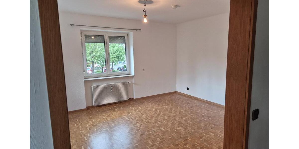 Etagenwohnung Villingen-Schwenningen Schwenningen - 4 Zimmer, 90 m&sup2;, 1.000&euro; | Angebot:25328137