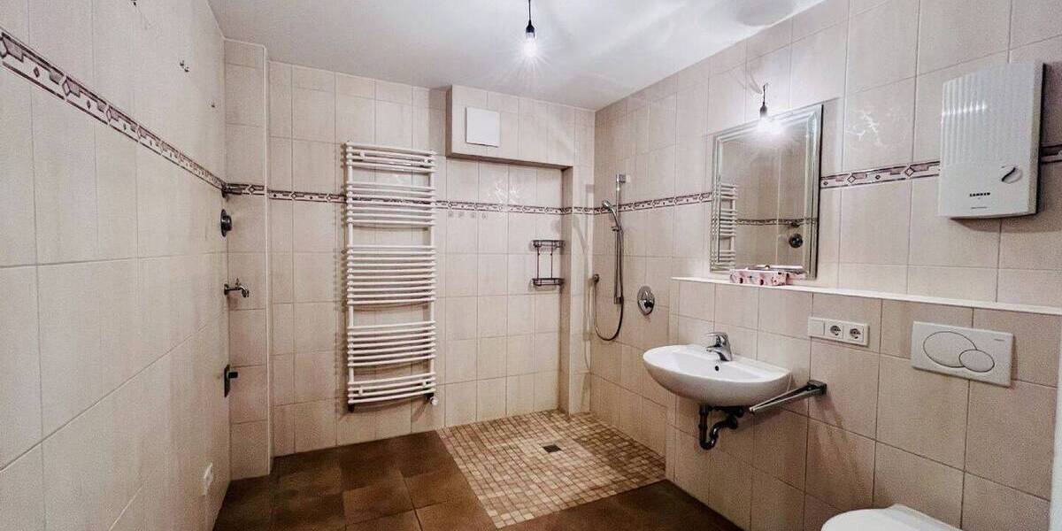 Etagenwohnung Trier Zewen - 3 Zimmer, 77 m&sup2;, 845&euro; | Angebot:25938597