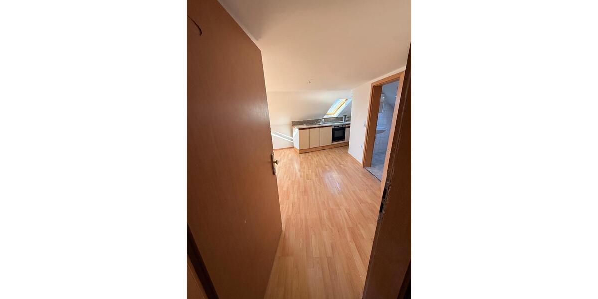 Dachgeschoßwohnung Hof Altstadt - 2 Zimmer, 36 m&sup2;, 500&euro; | Angebot:25274796