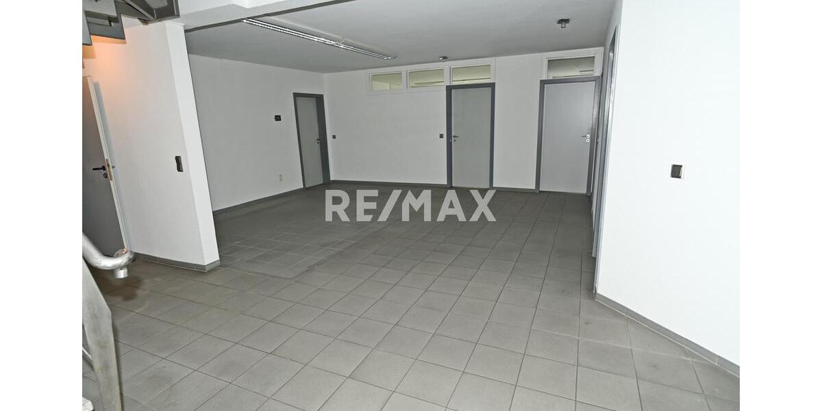 Gewerbeobjekt Bedburg-Hau Hau - 2.016&euro; | Angebot:23795359