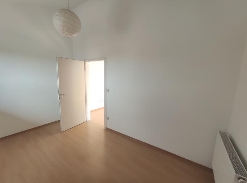 2 Zi. Wohnung mit LOGGIA und BALKON in Höchstadt SÜD