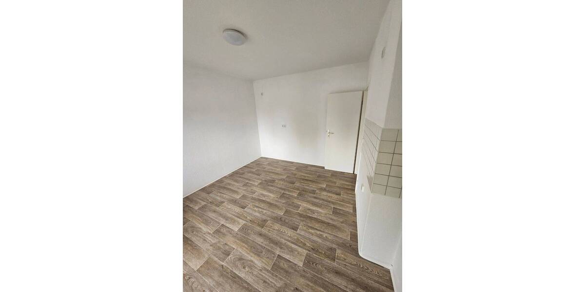 Etagenwohnung Altenburg Südost - 2 Zimmer, 50 m&sup2;, 305&euro; | Angebot:26786953