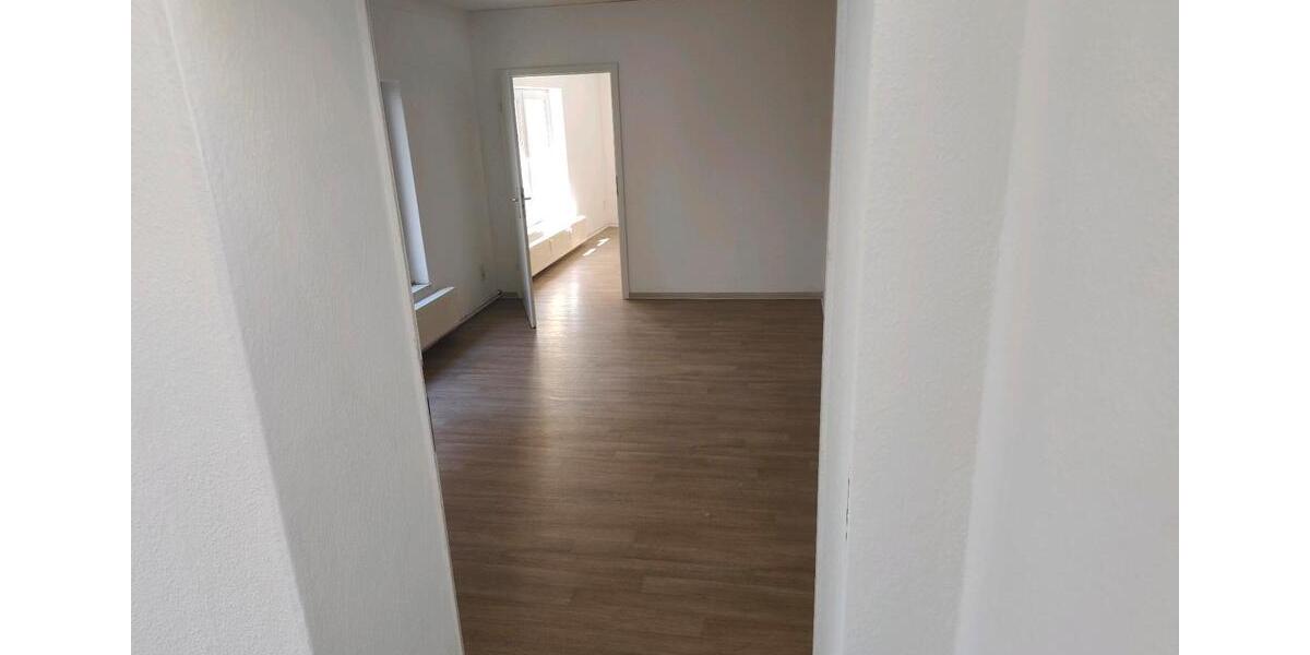 Erdgeschoßwohnung Köthen (Anhalt) - 5 Zimmer, 150 m&sup2;, 1.100&euro; | Angebot:26323290
