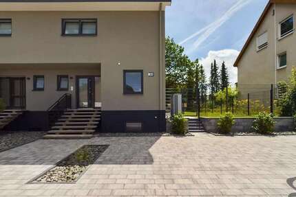 Haus Kaiserslautern Engelshof - 7 Zimmer, 233 m&sup2;, 3.150&euro; | Angebot:26801848