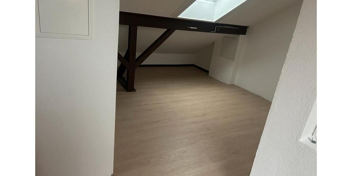 Dachgeschoßwohnung Backnang - 2 Zimmer, 30 m&sup2;, 700&euro; | Angebot:26610996