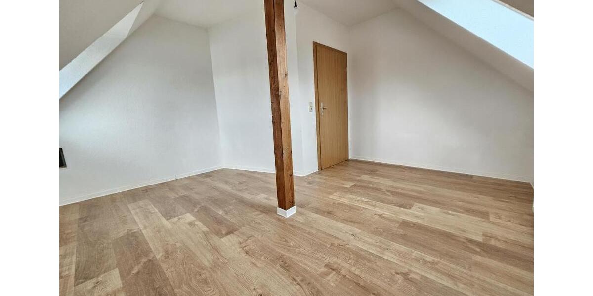 Dachgeschoßwohnung Eibenstock - 3 Zimmer, 74 m&sup2;, 406&euro; | Angebot:25084328