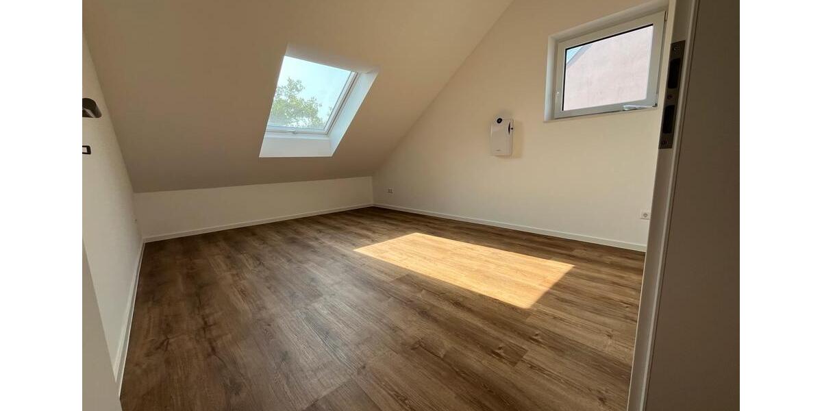 Dachgeschoßwohnung Rheinböllen - 4 Zimmer, 120 m&sup2;, 1.500&euro; | Angebot:26633092