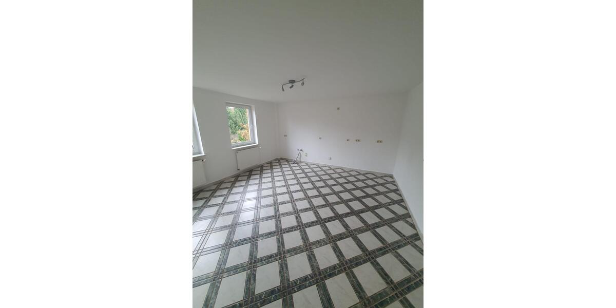 Dachgeschoßwohnung Burg - 2 Zimmer, 78 m&sup2;, 470&euro; | Angebot:26492123