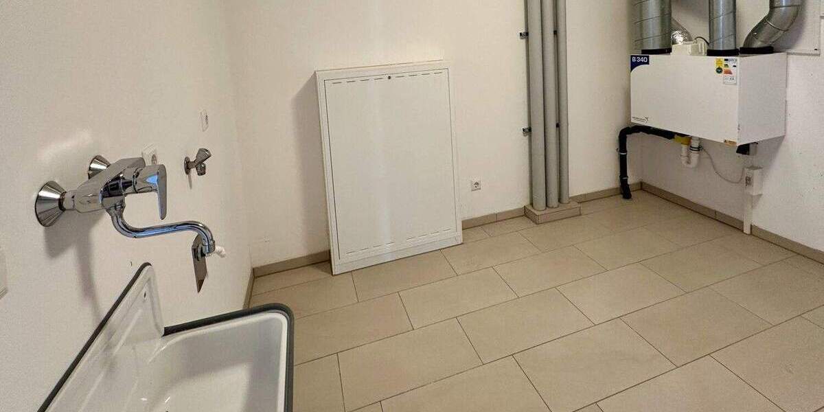 Etagenwohnung Illertissen - 3 Zimmer, 108 m&sup2;, 1.350&euro; | Angebot:25167027