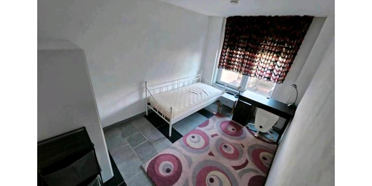 Wohnen auf Zeit Edenkoben - 4 Zimmer, 105 m&sup2;, 350&euro; | Angebot:26250274