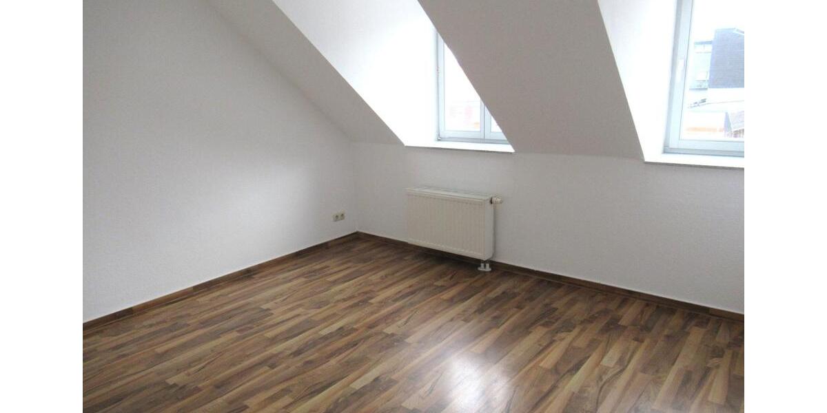 Etagenwohnung Werdau - 3 Zimmer, 76 m&sup2;, 440&euro; | Angebot:26477175