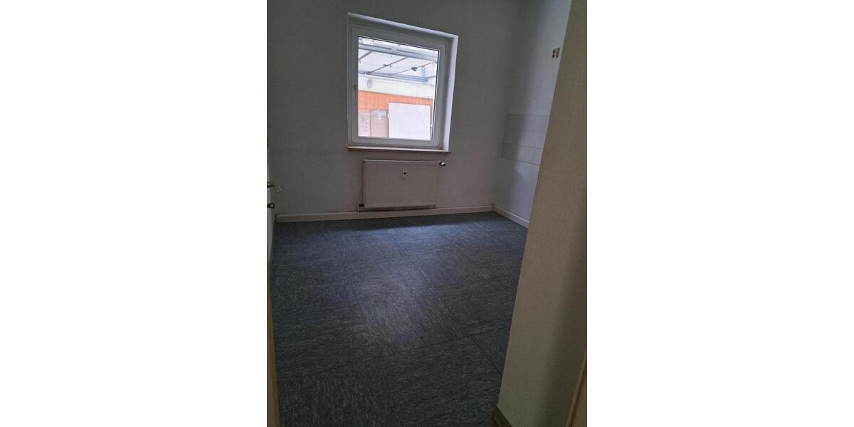 Erdgeschoßwohnung Finsterwalde - 3 Zimmer, 65 m&sup2;, 490&euro; | Angebot:26678575