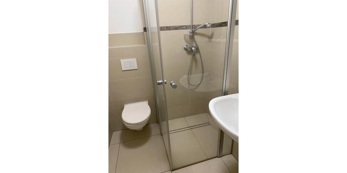 Erdgeschoßwohnung Pracht - 2 Zimmer, 70 m&sup2;, 1.300&euro; | Angebot:26422424