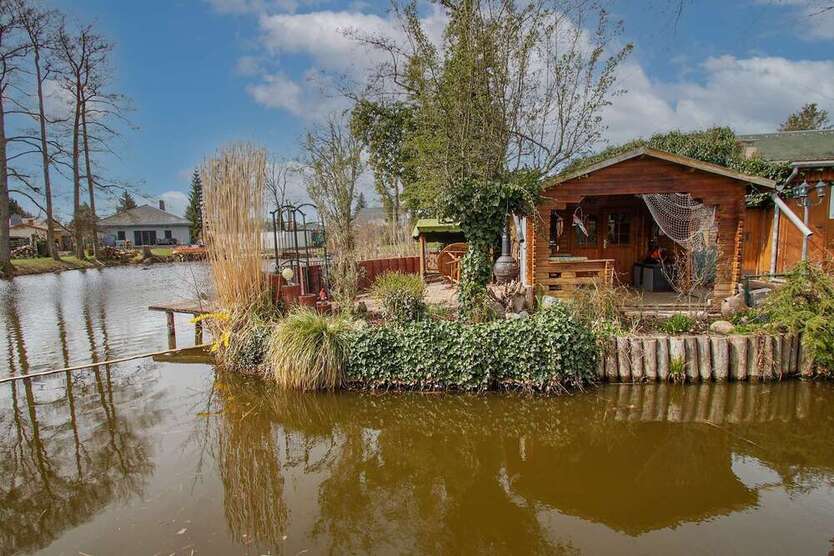 Wohntraum am Wasser! EFH mit eigenem Bootsanlegesteg direkt an der Havel!