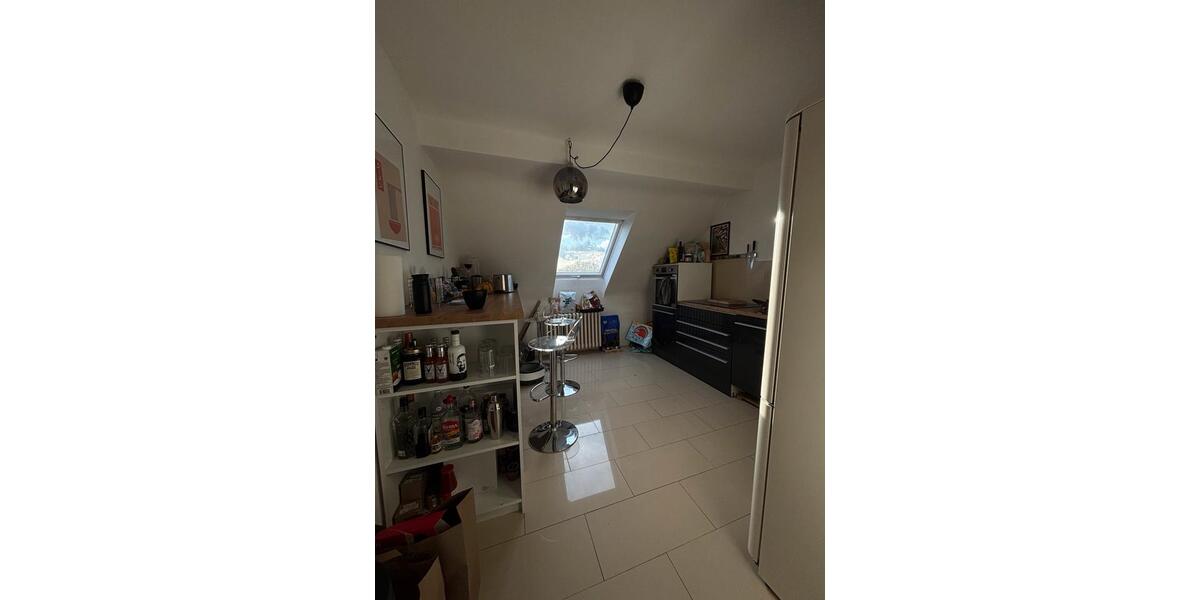 Dachgeschoßwohnung Köln Nippes - 3 Zimmer, 120 m&sup2;, 1.750&euro; | Angebot:26695577