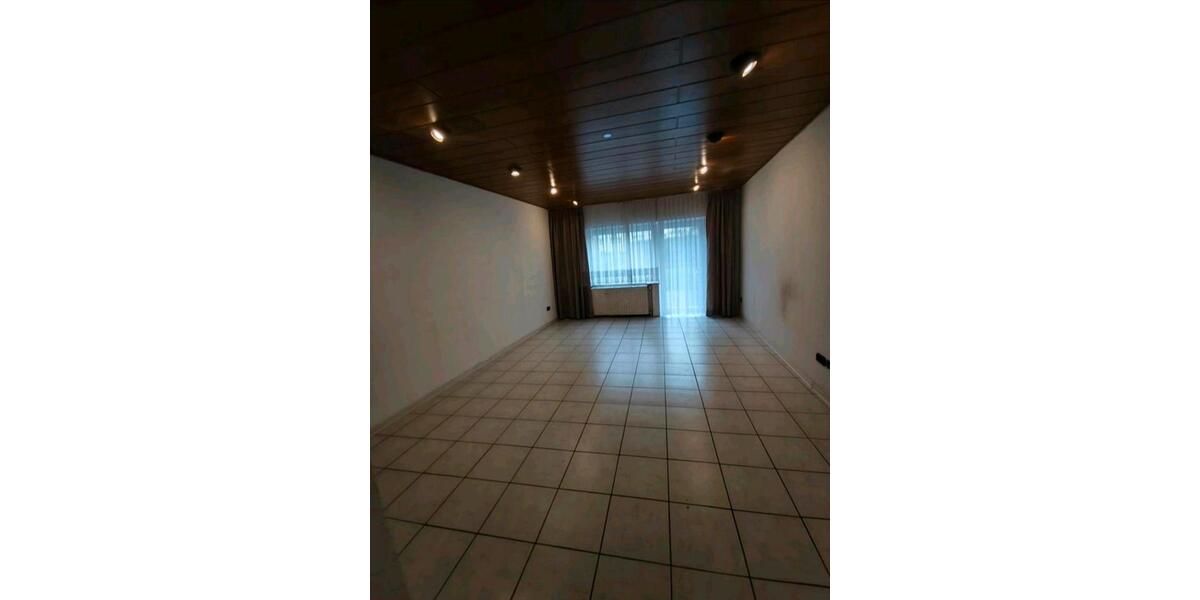 Erdgeschoßwohnung Bielefeld Mitte - 3 Zimmer, 100 m&sup2;, 1.200&euro; | Angebot:26026038