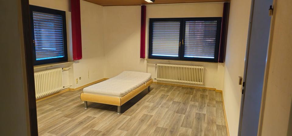 Erdgeschoßwohnung Burgkunstadt - 4 Zimmer, 105 m&sup2;, 1.090&euro; | Angebot:24752291