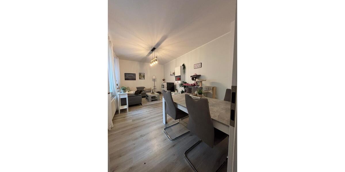 Maisonettenwohnung Werdau - 2 Zimmer, 72 m&sup2;, 400&euro; | Angebot:26705462