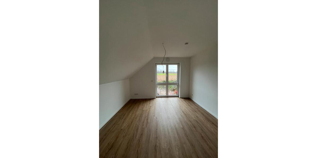 Einfamilienhaus Zeven - 6 Zimmer, 165 m&sup2;, 1.800&euro; | Angebot:23841219