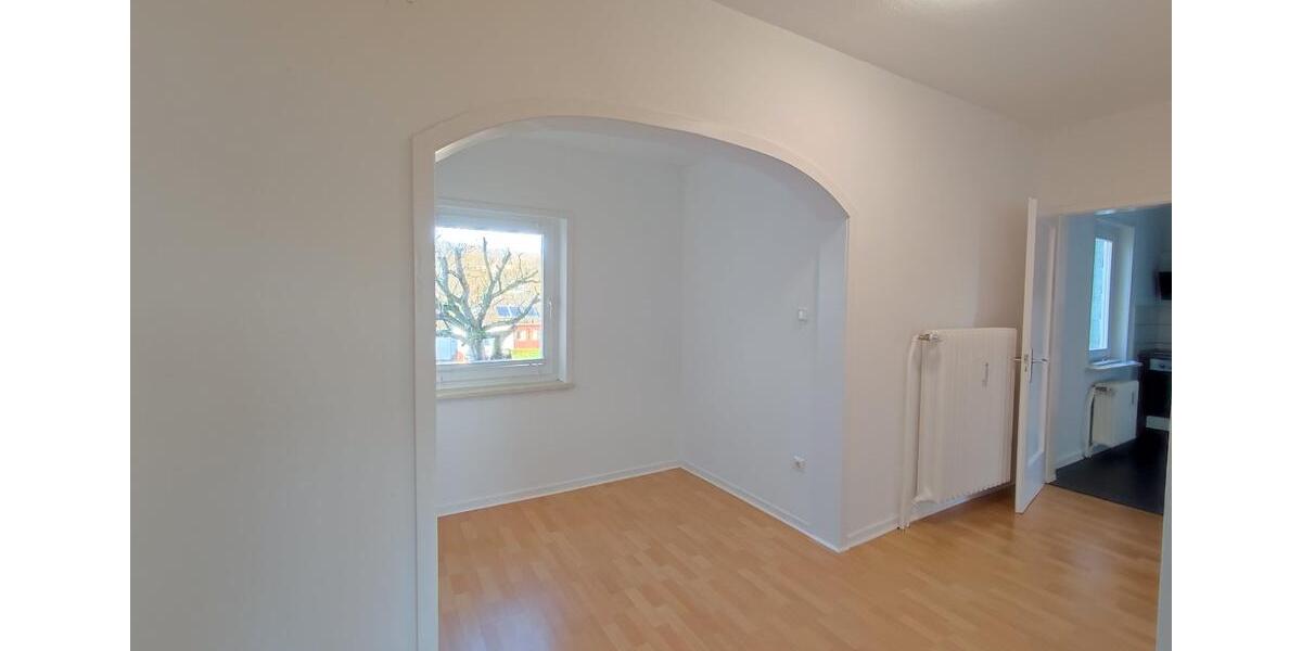 Etagenwohnung Bad Wildungen - 3 Zimmer, 107 m&sup2;, 695&euro; | Angebot:25924912