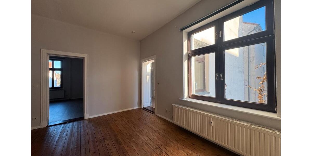 Etagenwohnung Neustrelitz - 2 Zimmer, 83 m&sup2;, 530&euro; | Angebot:26368882