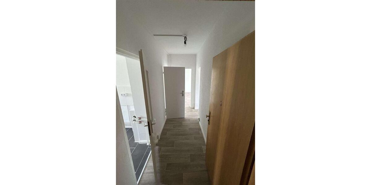 Etagenwohnung Markneukirchen - 4 Zimmer, 79 m&sup2;, 343&euro; | Angebot:24213849