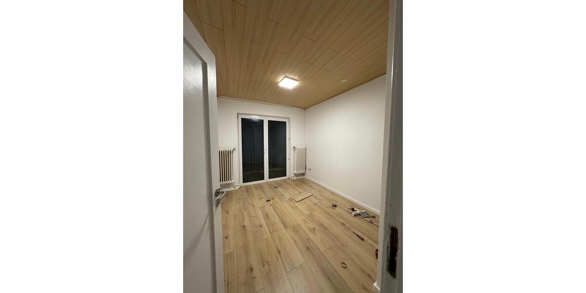 Dachgeschoßwohnung Brake (Unterweser) - 4 Zimmer, 90 m&sup2;, 900&euro; | Angebot:26120315