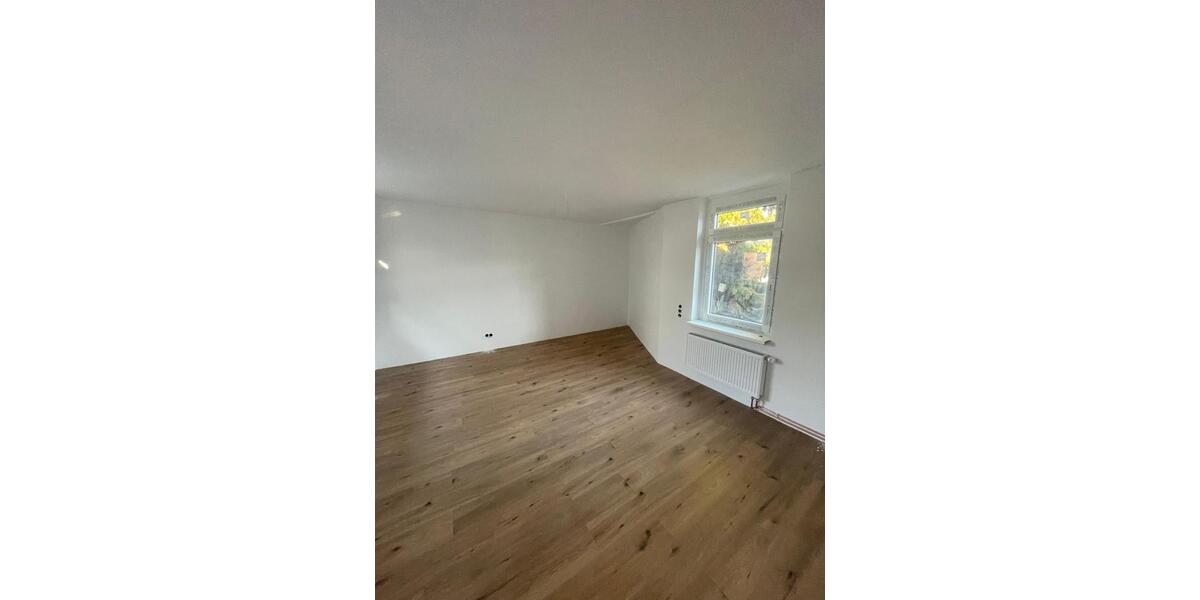 Etagenwohnung Apolda - 1 Zimmer, 65 m&sup2;, 480&euro; | Angebot:26572668
