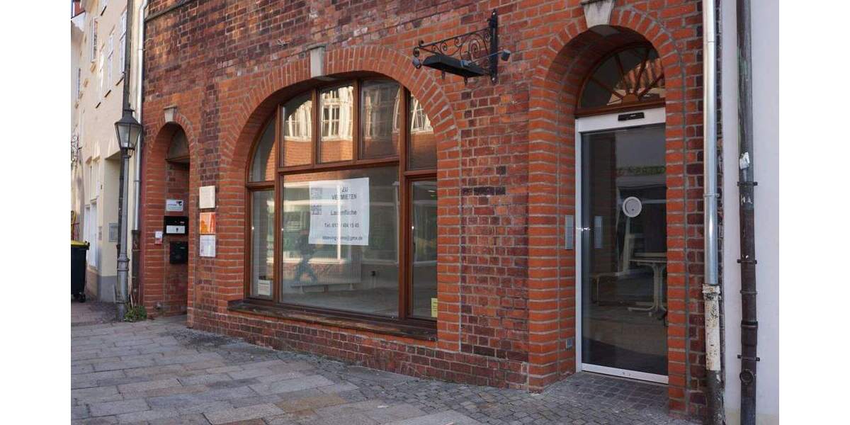 Ladenfläche 130m² in 1B-Lage , Am Sande in 21335 Lüneburg, Ladengeschäft, Einzelhandelsfläche , zzgl. 30m² Nebenflächen - sofort frei 1 zimmer