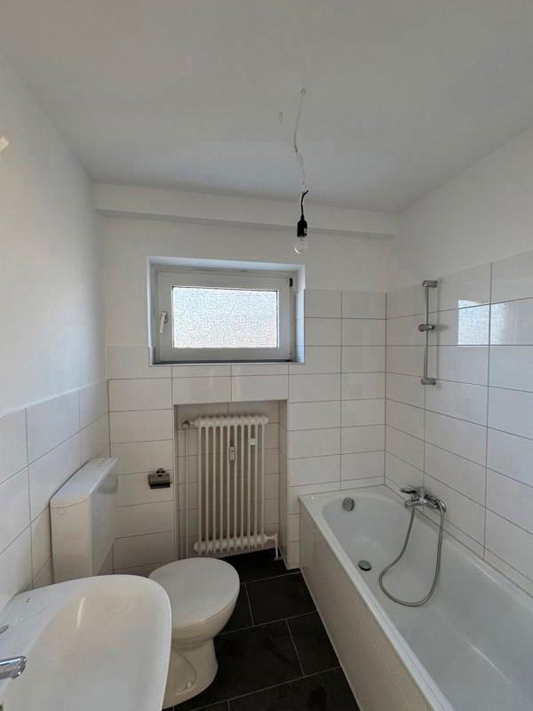 Bald modernisiert! Ansprechende 3-Zimmer-Wohnung zimmer