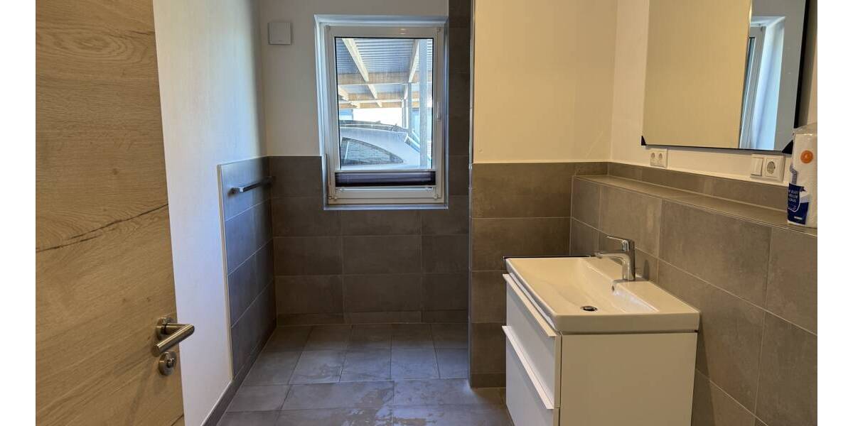 Etagenwohnung Albersdorf - 3 Zimmer, 93 m&sup2;, 1.162&euro; | Angebot:26320397