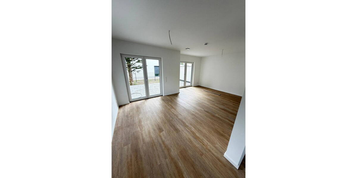 Doppelhaushälfte Dresden Weixdorf - 7 Zimmer, 152 m&sup2;, 2.950&euro; | Angebot:26703214