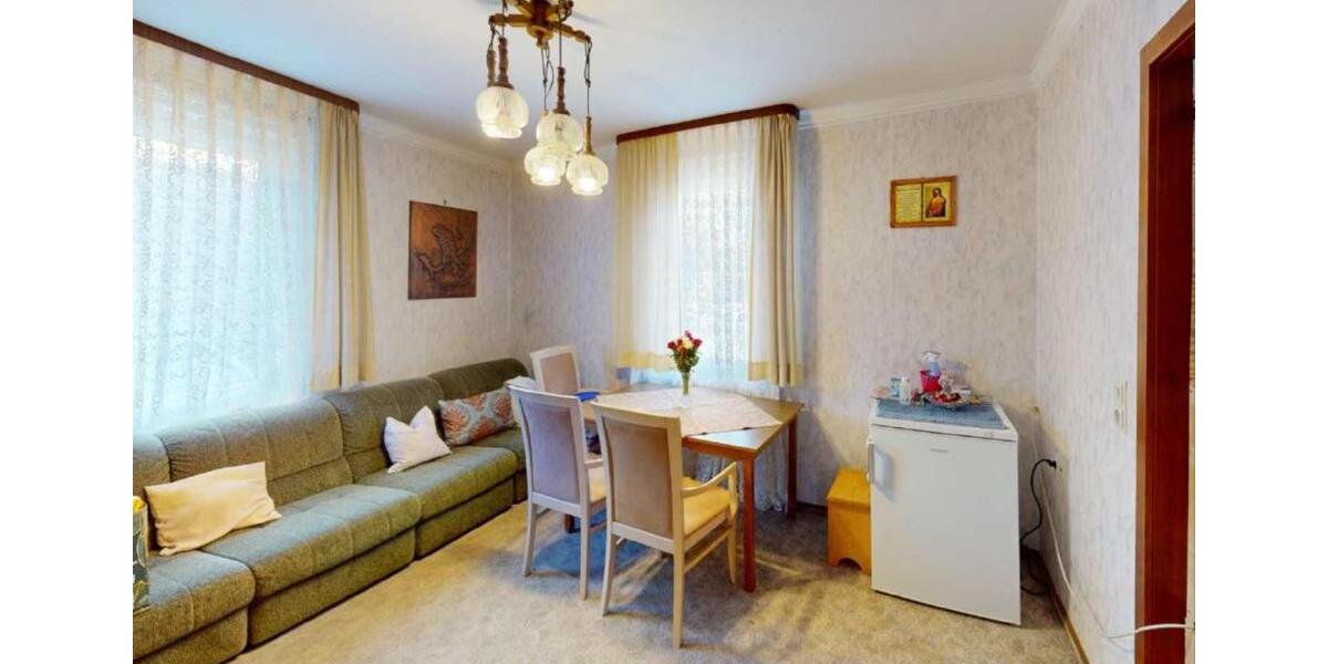 Etagenwohnung Altensteig - 3 Zimmer, 71 m&sup2;, 680&euro; | Angebot:25400811