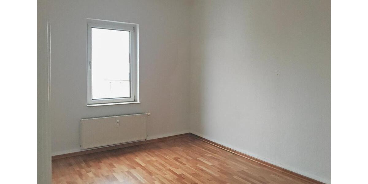 Etagenwohnung Stralsund - 3 Zimmer, 80 m&sup2;, 710&euro; | Angebot:25026457