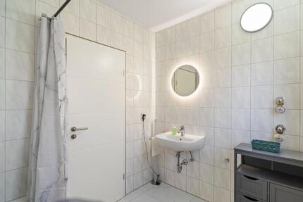 Befristet bis zu einem Jahr vollmöblierte 5 Zi. Woh.in Griesheim 5 zimmer