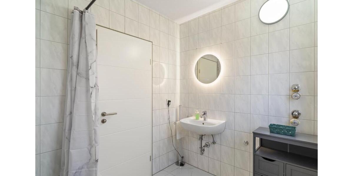 Befristet bis zu einem Jahr vollmöblierte 5 Zi. Woh.in Griesheim 5 zimmer