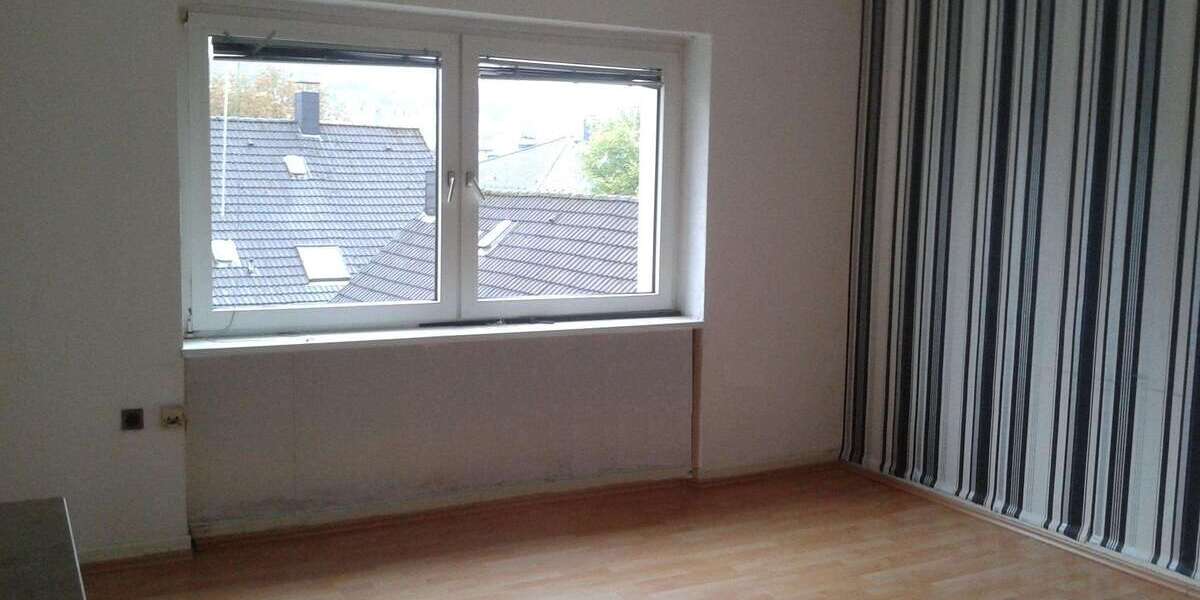 Etagenwohnung Wuppertal Wichlinghausen - 3 Zimmer, 87 m&sup2;, 580&euro; | Angebot:27285916