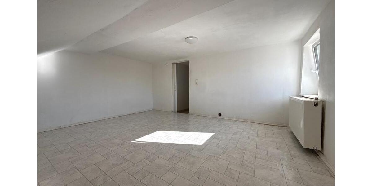 Dachgeschoßwohnung Merzig - 2 Zimmer, 1 m&sup2;, 540&euro; | Angebot:26089980