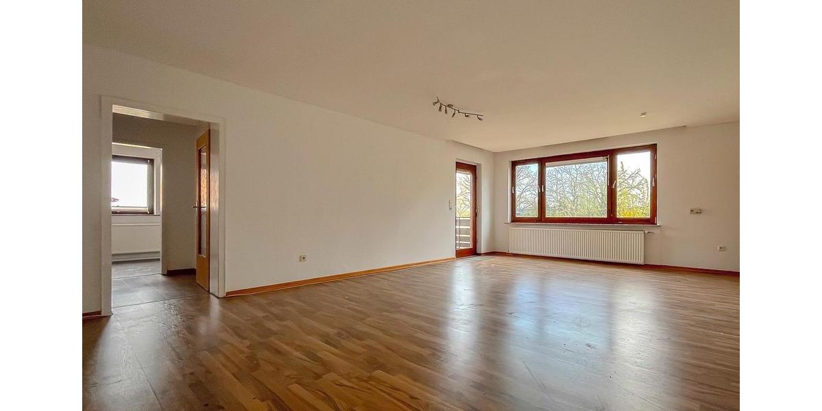 Dachgeschoßwohnung Lüneburg Ebensberg - 4 Zimmer, 105 m&sup2;, 1.450&euro; | Angebot:26282938