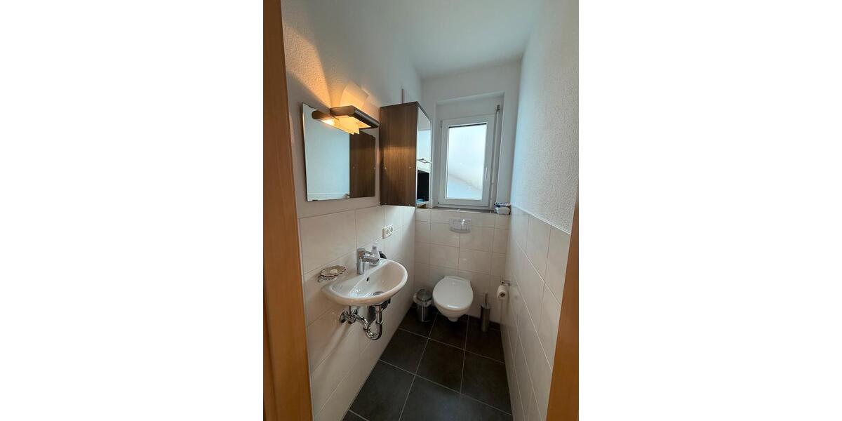 Dachgeschoßwohnung Leinfelden-Echterdingen Echterdingen - 4 Zimmer, 87 m&sup2;, 1.390&euro; | Angebot:25165026