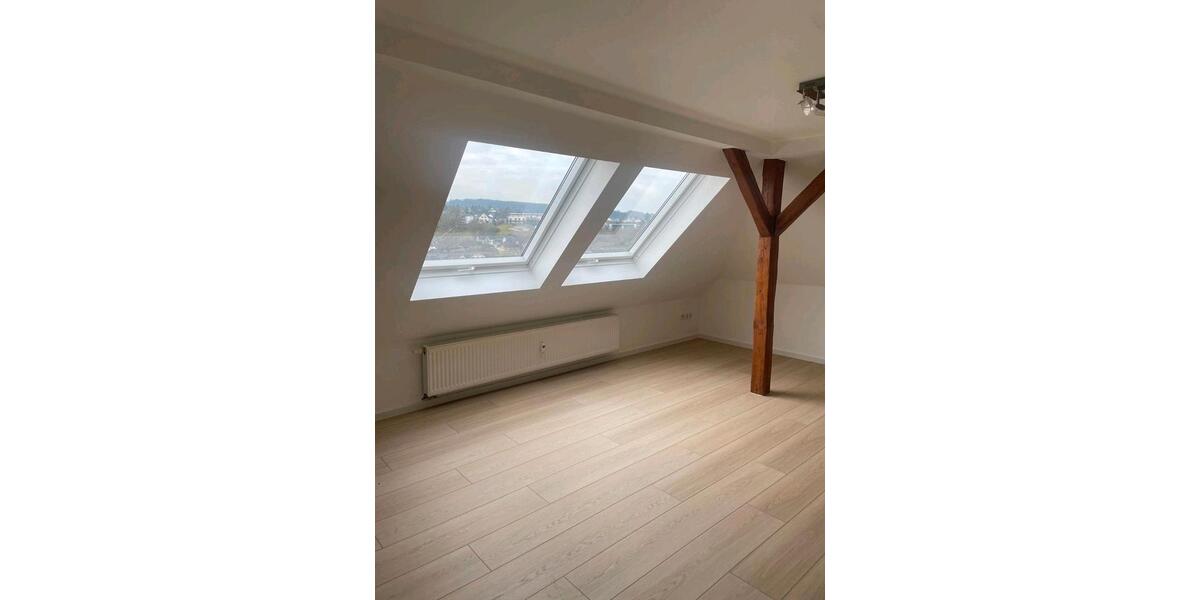 Dachgeschoßwohnung Gerolstein - 2 Zimmer, 1 m&sup2;, 450&euro; | Angebot:25451371