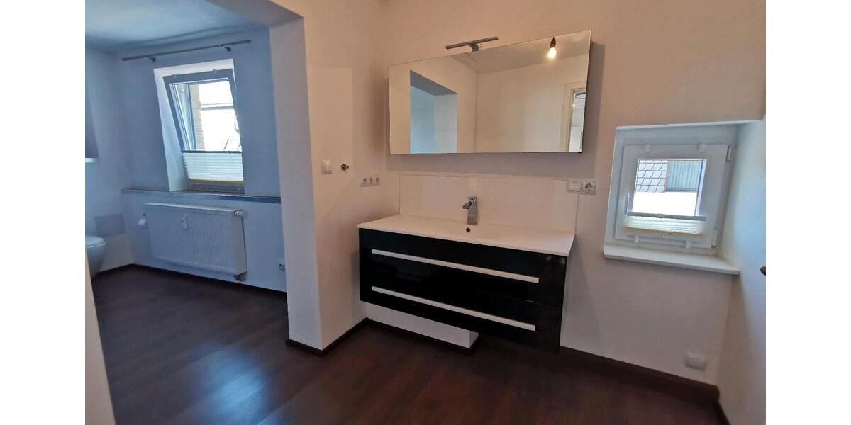 Dachgeschoßwohnung Elsterwerda - 4 Zimmer, 115 m&sup2;, 979&euro; | Angebot:25893670