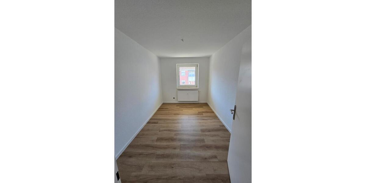 Etagenwohnung Esens - 3 Zimmer, 77 m&sup2;, 595&euro; | Angebot:26644544