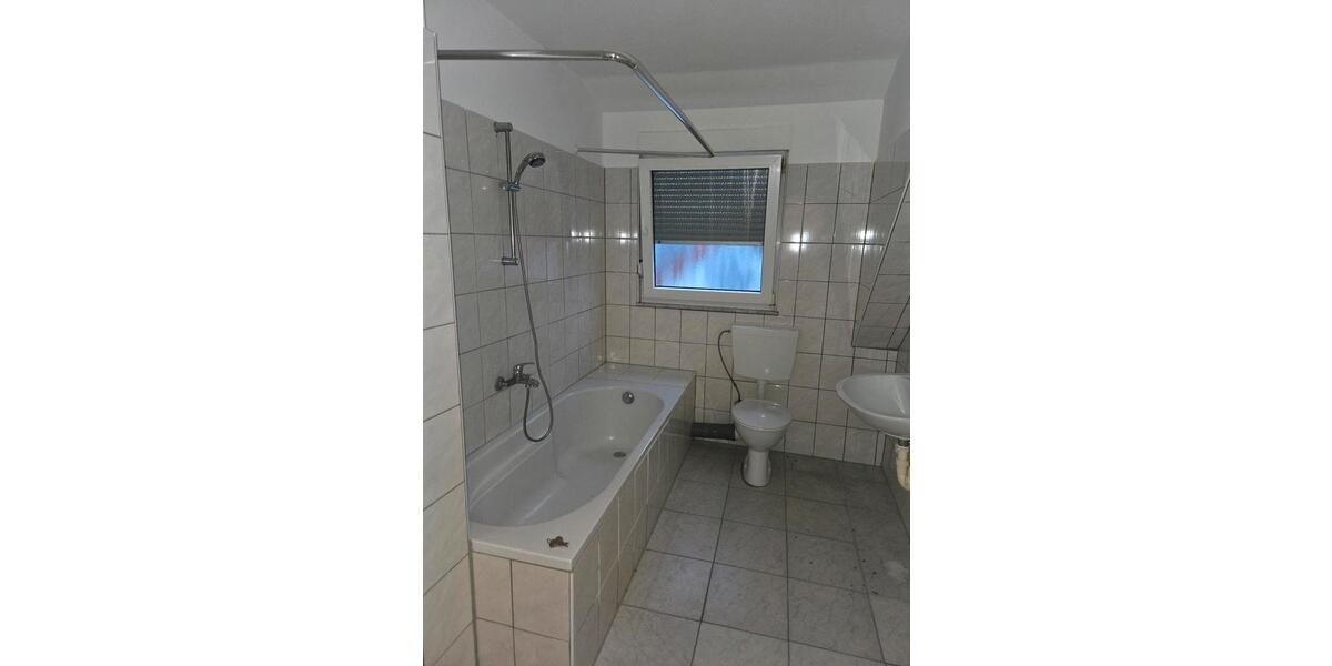 Dachgeschoßwohnung Rüsselsheim am Main - 2 Zimmer, 67 m&sup2;, 1.050&euro; | Angebot:24878832
